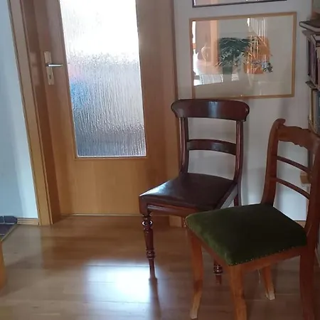Quarto em Acomodações Particulares Gemuetliches Doppelzimmer Mit Balkon *