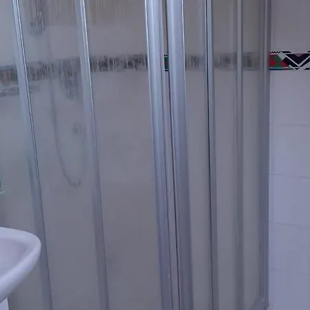 Gemuetliches Doppelzimmer Mit Balkon Quarto em Acomodações Particulares